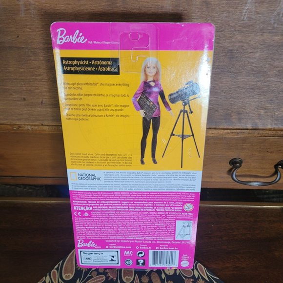 Barbie National Geographic 2018 Barbie New - Picture 13 of 17